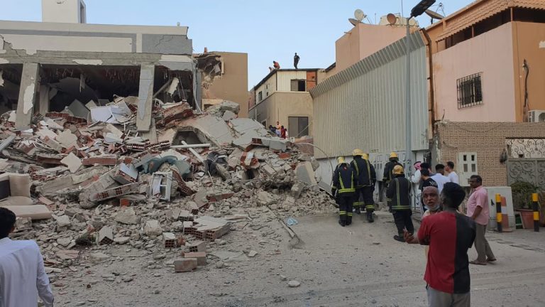 تحقيق في الفساد يكشف شبكة من الخداع وراء انهيار مبنى في جدة