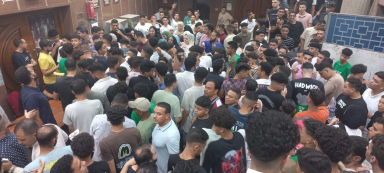 سحر العيد: الآلاف يتوافدون على سينما الشعب في أيام عيد الأضحى