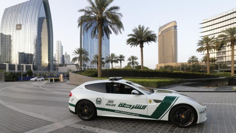 الإمارات تحتجز ضابط بريطاني منذ 7 أشهر بتهمة التجسس