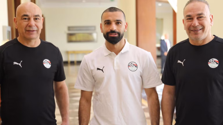 الظهور الأول لمحمد صلاح مع حسام وإبراهيم حسن