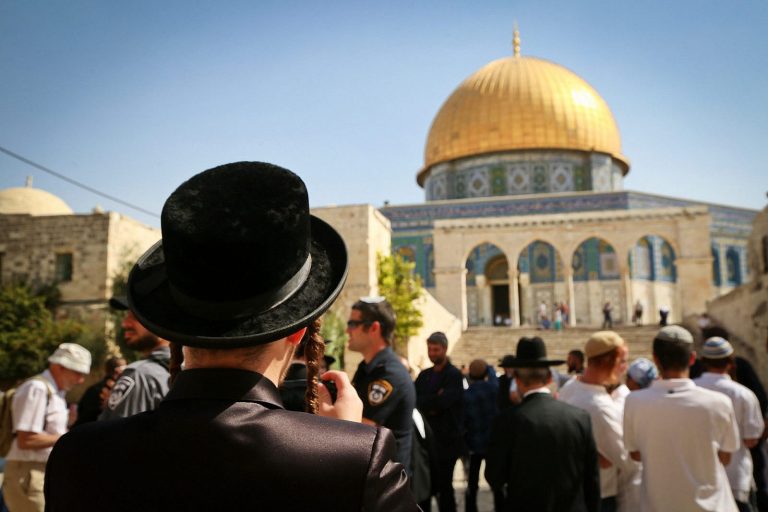 كنيست الاحتلال يمهد الطريق لتغيير هوية المسجد الأقصى