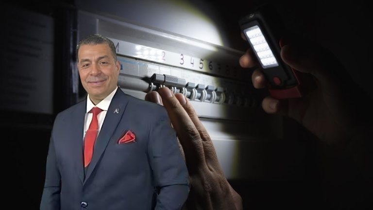 الإعلامي العميد حاتم عاطف عويس يناشد السيسي بحل عاجل  لازمة انقطاع الكهرباء