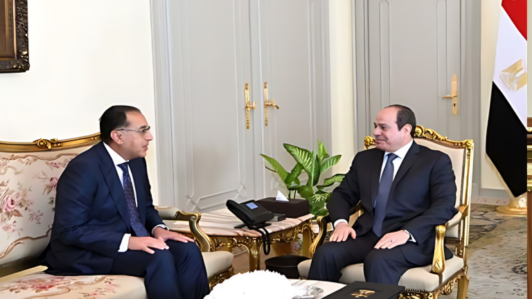 السيسي يكلف الدكتور مصطفى مدبولي بتشكيل حكومة تضم الخبرات لإدارة المرحلة القادمة