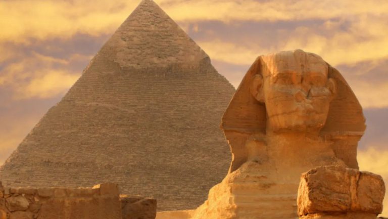 جدل في مصر بعد تدوينة صحفي إسرائيلي بشأن بناء الأهرامات