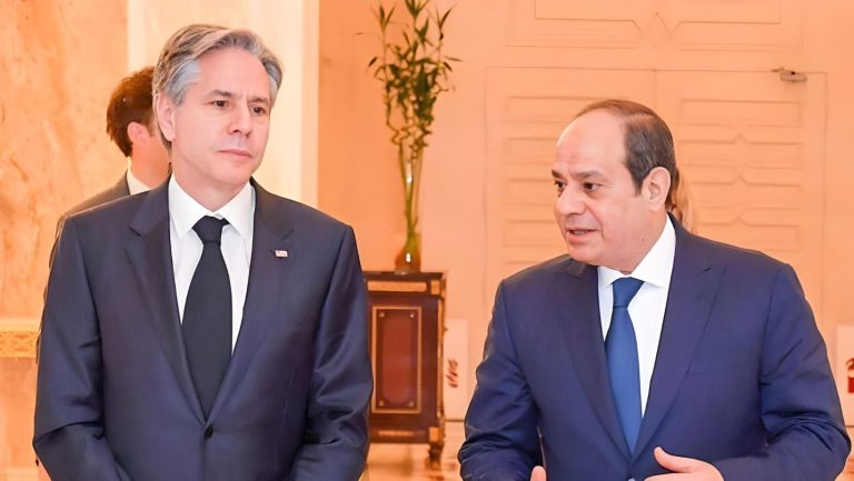 السيسي وبلينكن يتفقان على تعزيز الجهود لوقف إطلاق النار في غزة