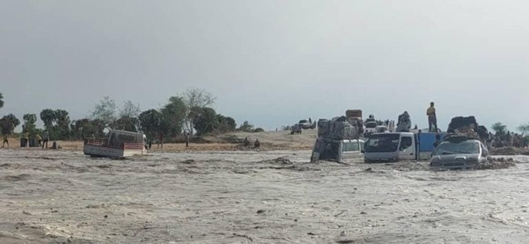 وادي دارفور المنسي: فوضى مرورية خانقة حيث تقطعت السبل بالآلاف