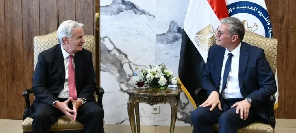 وزير البترول المصري يجتمع مع أبيكس لزيادة إنتاج النفط وتنويع مصادره