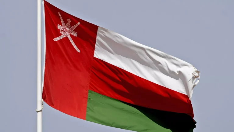 سلطنة عُمان تدين تصعيد الاحتلال في اليمن