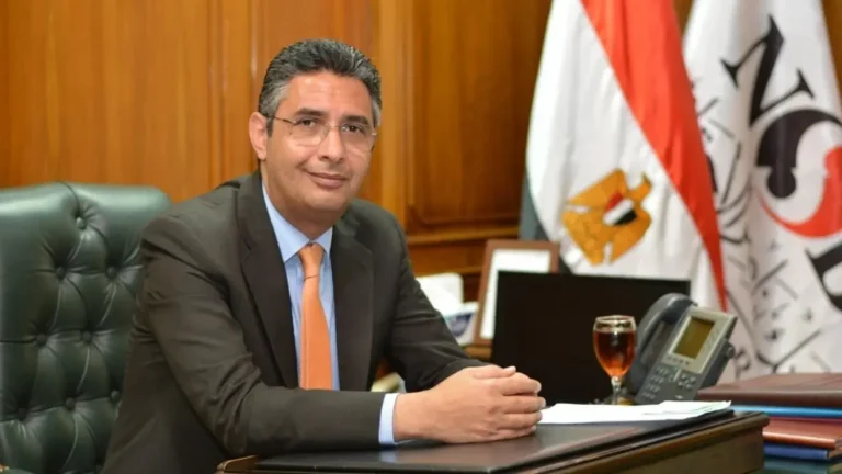 وزير التموين يقبل استقالة رئيس القابضة للصناعات الغذائية
