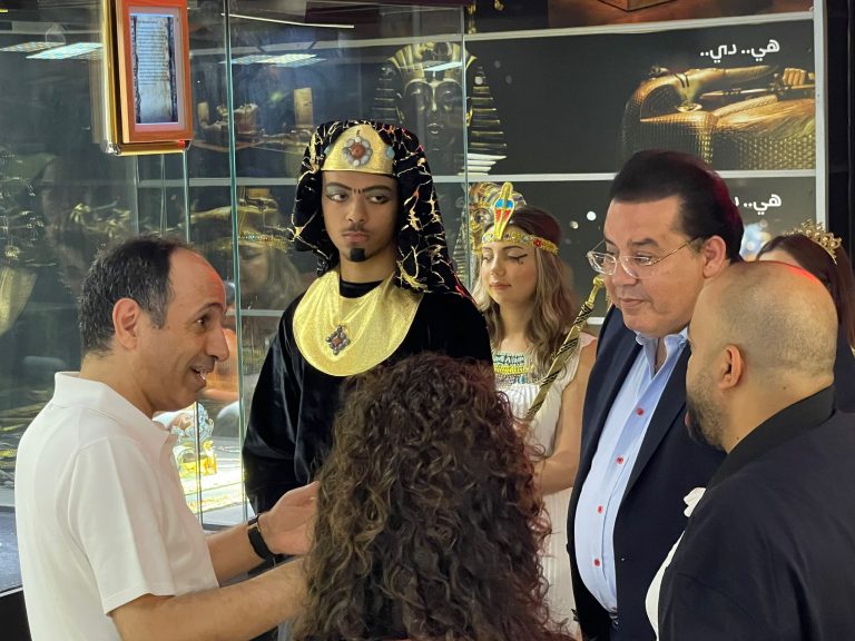 زيارة وفد يمني لمعرض الشرق للحضارة الفرعونية في إسطنبول