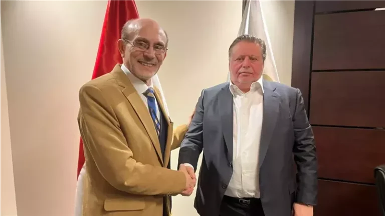 محمد صبحي يوضح ملابسات تصريحاته بشأن مسرحية “عيلة اتعمل لها بلوك” ويعتذر للشركة المتحدة