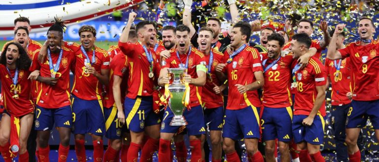 إسبانيا تفوز بكأس أمم أوروبا للمرة الرابعة في تاريخها