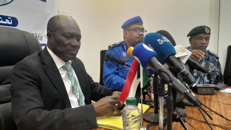 وزير الداخلية السوداني قدمنا معلومات حول مكافحة الإرهاب وإطلاق المليشيات الإرهابية للأمم المتحدة