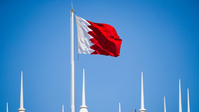 البحرين تنتقد اعتقال الحوثيين لموظفي الأمم المتحدة والبعثة الدبلوماسية