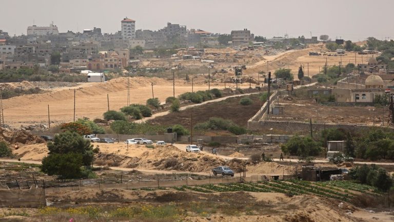 محادثات مصرية إسرائيلية بشأن انسحاب الاحتلال من معبر رفح