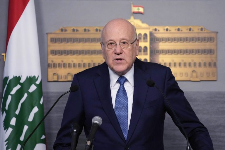 الحكومة اللبنانية تدعو مجلس الأمن إلى الانعقاد بعد قصف بيروت