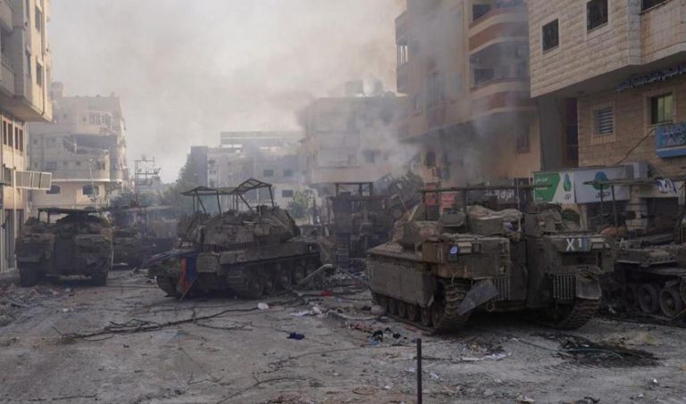 جيش الاحتلال الإسرائيلي يعترف بنقص كبير في الدبابات بعد استهدافها في غزة