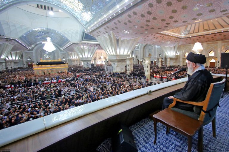 خامنئي يؤكد: إسرائيل وأمريكا فشلتا في إركاع حركة حماس