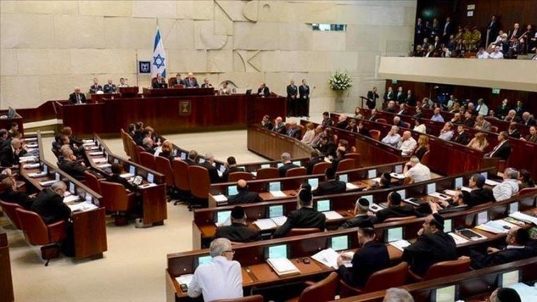 الكنيست الإسرائيلي يصادق على تمديد الخدمة العسكرية الإلزامية لمدة 5 سنوات