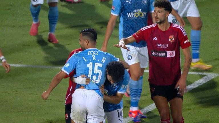 بيراميدز يفرض عقوبات على محمد الشيبي بعد الطرد أمام الأهلي