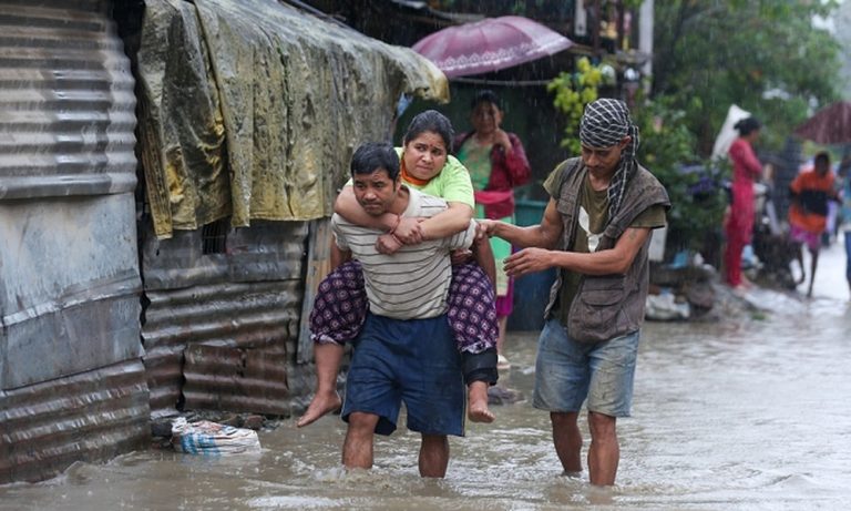 كارثة انزلاق التربة في النيبال: فقدان 66 شخصا على الأقل