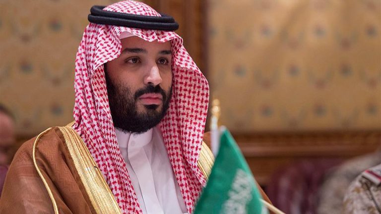 في اتصال مع بزشكيان..بن سلمان يشيد بالعلاقات مع إيران