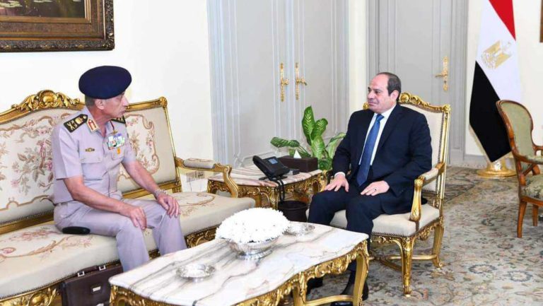 السيسي يعين الفريق أول محمد أحمد زكي مساعداً لرئيس الجمهورية لشئون الدفاع