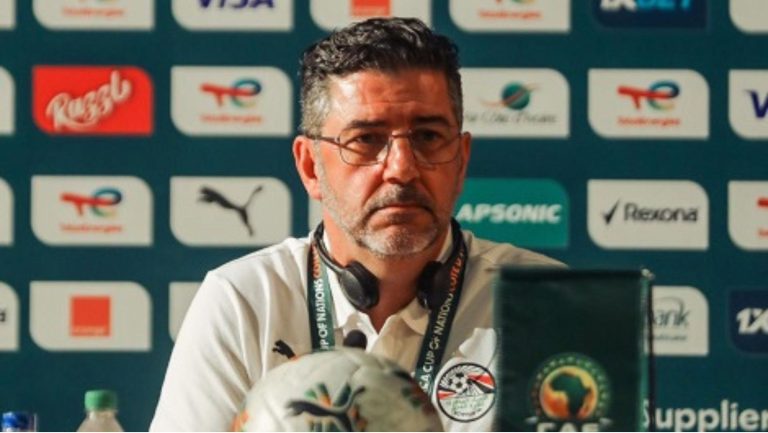 روي فيتوريا يتقدم بشكوى ضد الاتحاد المصري لكرة القدم في الفيفا