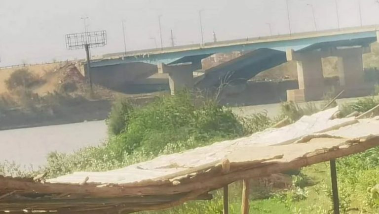تصاعد التوترات في السودان: الجيش وقوات الدعم السريع يتبادلان الاتهامات بتدمير جسر الحلفايا