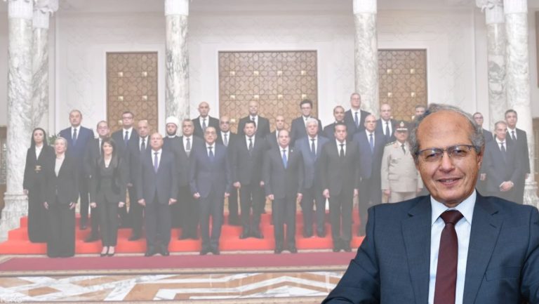 السفير رخا أحمد لـ”أخبار الغد”:يجب دعم الحوار مع المعارضة لتعزيز الاستقرار السياسي.