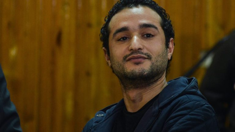 بتهمة التطاول على الذات الإلهية.. أحمد دومة يثير الجدل بديوان “كيرلي” ودول عربية تمنع نشره