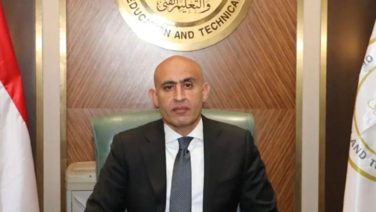 خطط وزير التعليم الجديدة تثير جدلاً واسعًا: إعادة هيكلة المناهج تواجه انتقادات واسعة