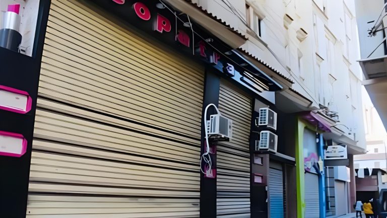 تعليقاً على قرار غلق المحلات.. تجار بالعتبة لـ”أخبار الغد”: “خراب بيوت”