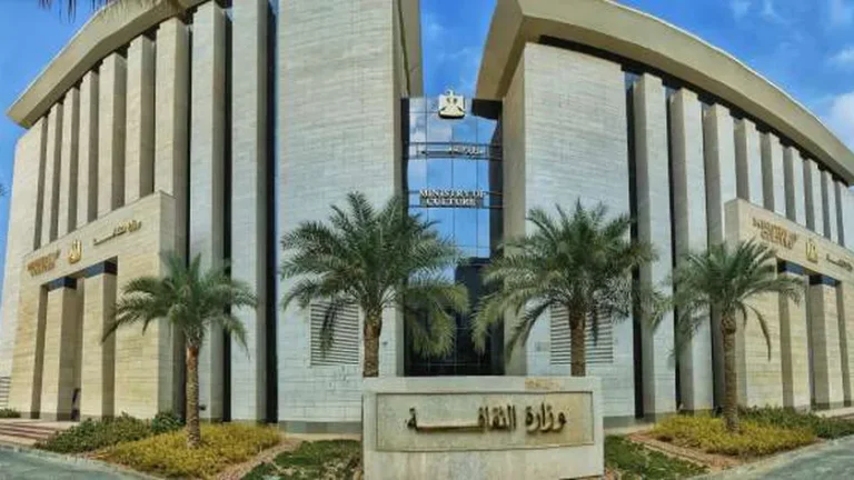 نيران الصراع: ثقافة الإسماعيلية في مخاطر التوترات الداخلية