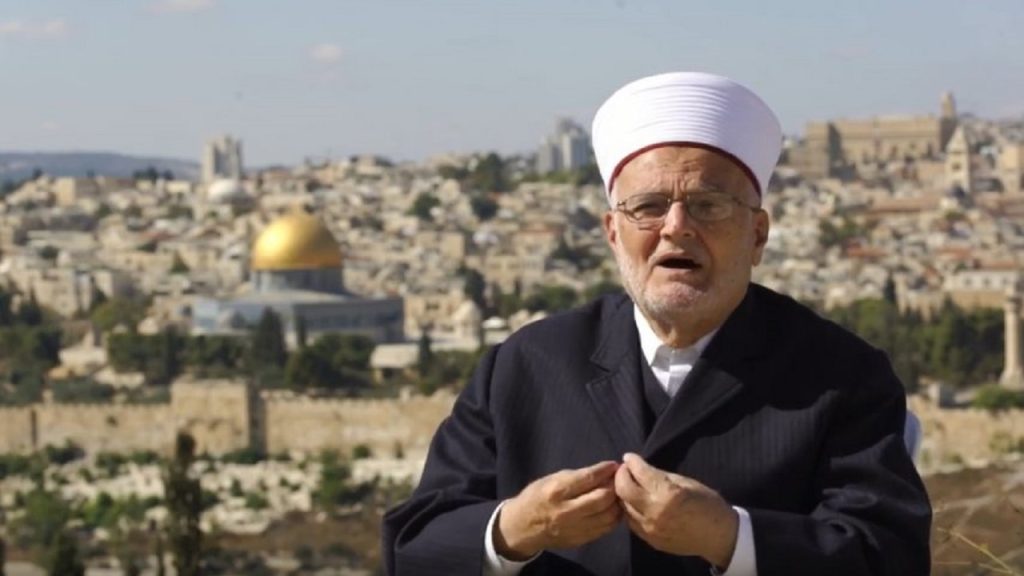 خطيب المسجد الأقصى بعد الإفراج عنه: سلطات الاحتلال ترفض استخدام كلمة “شهيد”