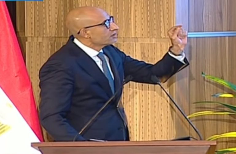 تعديلات واسعة في المناهج تثير الجدل حول إلغاء مادة الأحياء بالثانوية العامة