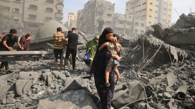 أرقام مرعبة: بلومبيرج تفجر قنبلة دمار غزة بـ 42 مليون طن من الأنقاض