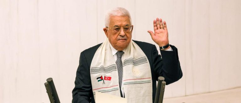 السلطة الفلسطينية تبدأ إجراءات زيارة عباس إلى غزة