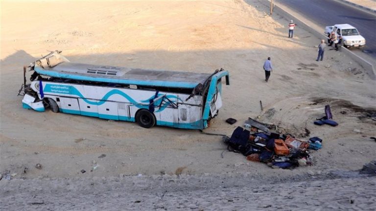 حادث مروع على طريق مطروح إسكندرية الساحلي يسفر عن حالتي وفاة و22 إصابة