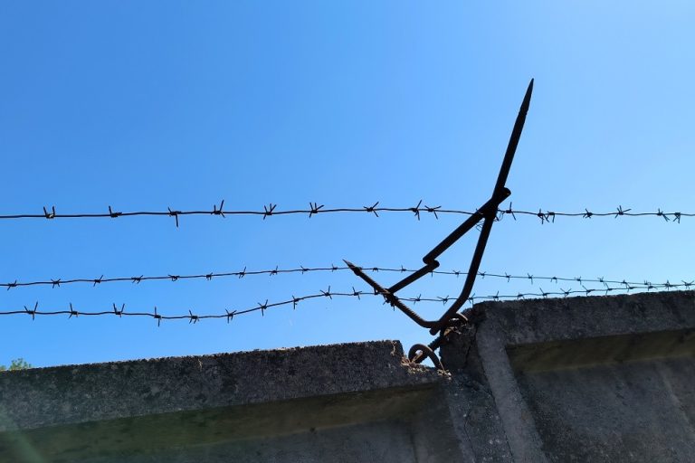 محكمة أغادير تقضي بالسجن 10 سنوات بحق أب بتهمة هتك عرض ابنه القاصر