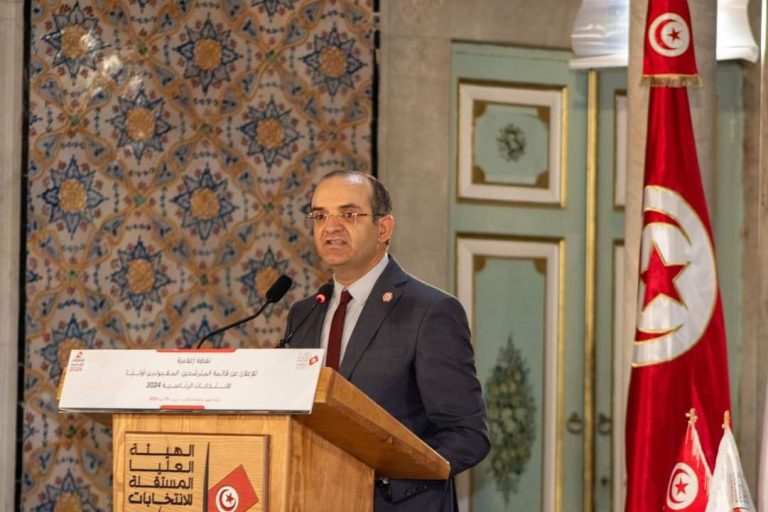 الحفاظ على النزاهة: هيئة الانتخابات التونسية تضع مبادئ توجيهية لوسائل الإعلام