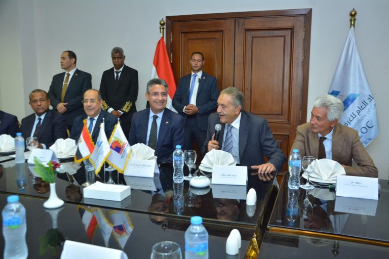 وزير التموين يوجه بتشكيل غرفة عمليات لمراقبة توافر السلع وإقامة معارض غذائية دائمة
