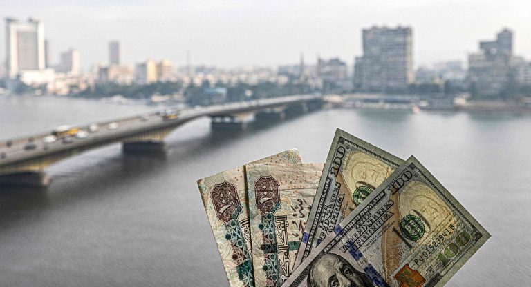 اضطرابات الشرق الأوسط تعرقل السياحة في مصر والأردن ولبنان