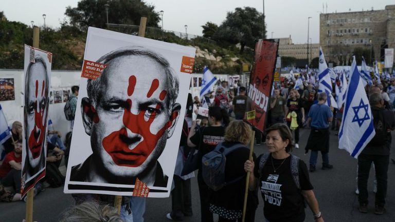 إعلام عبري: إبرام صفقة التبادل الآن سيمنع اندلاع حرب إقليمية ونتنياهو لا يرغب بحدوثها