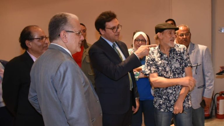 وزير الثقافة من داخل متحف محمود مختار يوجه بعمل مستنسخات لأهم أعماله