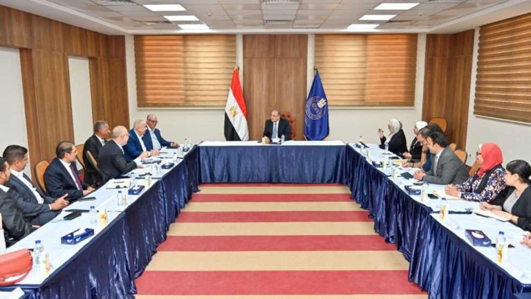 لقاء بين رئيس هيئة الدواء وممثلي شركات الدواء لمناقشة التحديات والتعاون لحل الأزمة