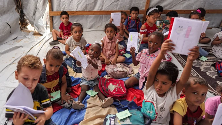 أطفال غزة يعانون من إغلاق المدارس مع اقتراب العام الدراسي الجديد