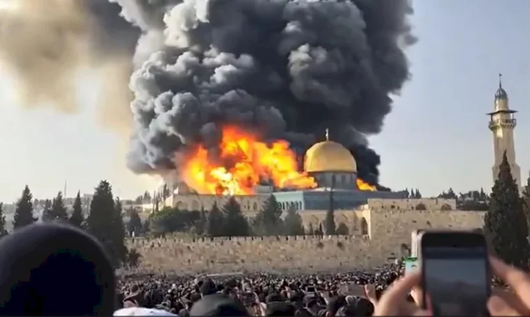 منظمة استيطانية تنشر مقطع فيديو لإحراق الأقصى وتعلق عليه “قريبا في هذه الأيام”