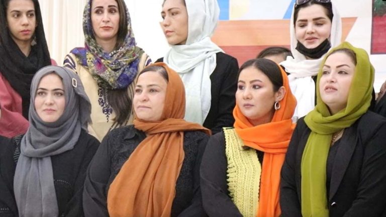 كابوس أفغانستان: القيود الخانقة تقتل أحلام النساء