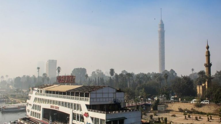 مصر تتلقى عروضا لتطوير 5 مناطق سياحية